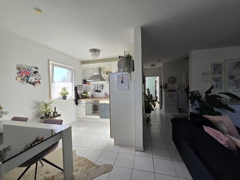                                                               Helle gut geschnittene 2.Zi. Wohnung mit Terrasse, EBK + Stellplatz.                                                       in Schweinheim (Aschaffenburg)