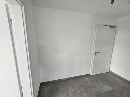 Erstbezug mit Balkon: Stilvolle 1,5-Zimmer-Wohnung in Gäufelden