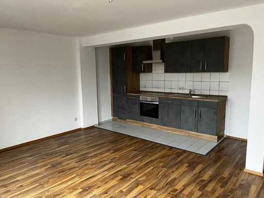 Schöne Etagenwohnung top saniert mit Balkon in Wilhelmshaven Innenstadt zu verkaufen.