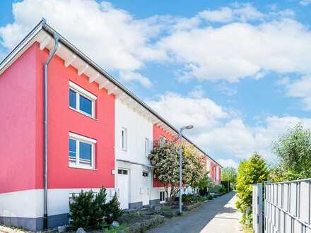 Reihenhaus mit Stellplatz + Garage - Baujahr 2009 ! - Einzugsbereit auf Erbbaugrundstück