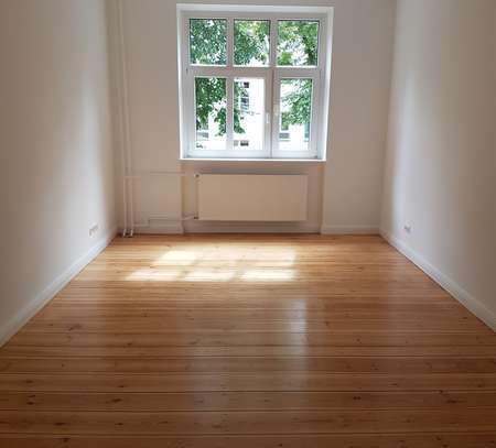 Freundliche 2-Zimmer-Wohnung mit Balkon in Tempelhof, Berlin