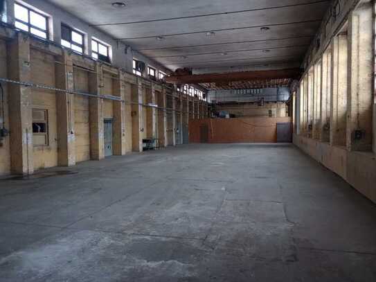 Lagerhalle (insg. 515,2m²) zu vermieten