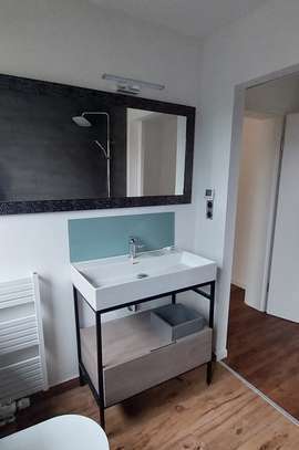 Helles, freundliches 1-Zimmer Appartement in saniertem 70er-Jahre-Bungalowe