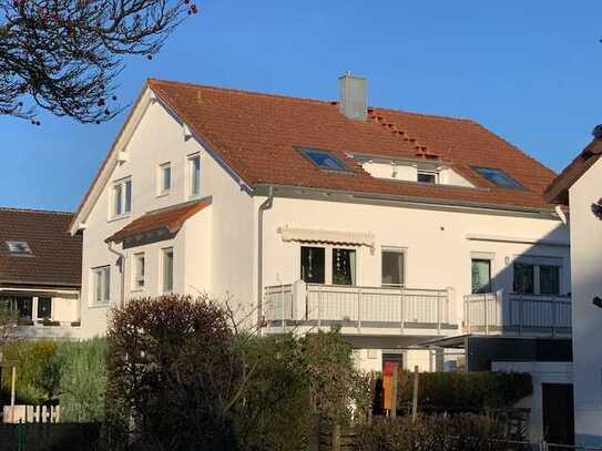 Große helle 3 Zimmer DG-Wohnung mit Ausblick