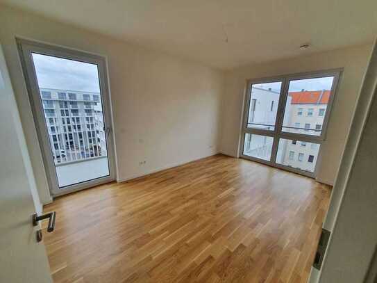 *geräumige 3-Zimmerwohnung mit Balkon und EBK* in Berlin