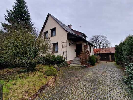 +++ BS-Bevenrode: Einfamilienhaus mit Garage und Garten +++