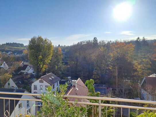 3-Zimmer-Dachgeschosswohnung mit Balkon und Einbauküche in Grafenau