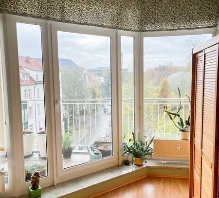 *RESERVIERT* Rarität! 3-Zi.-Penthouse mit Aufzug in der Wohnung, Tiefgarage und zwei Balkonen am Pri