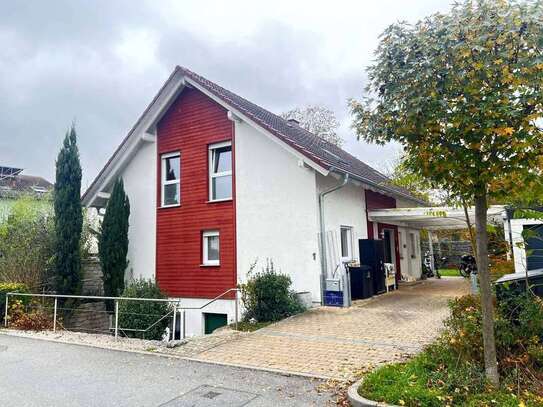 Freistehendes, familiengerechtes EFH mit Carport auf sonnigem Grundstück in begehrtem Neubaugebiet