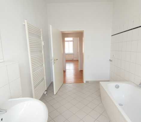 +++MODERNE 3-R. WHG.+TOLLER GRUNDRISS+OFFENE KÜCHE MIT BALKON+HELLES BAD!!!+++