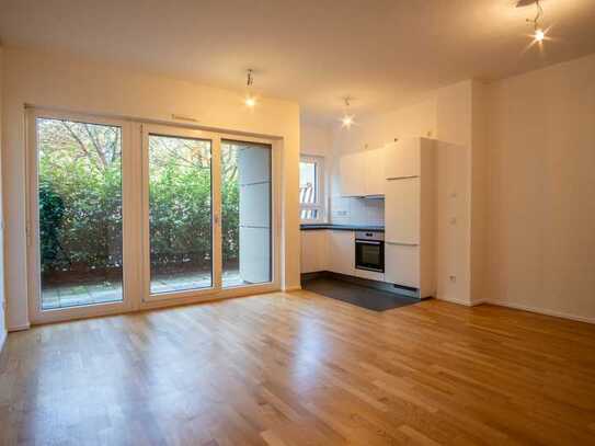 Exklusive, modernisierte 2-Zi. Wohnung mit Einbauküche, in Frankfurt am Main