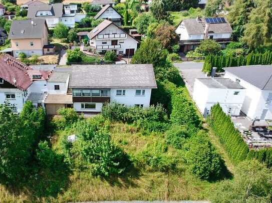 Bungalow mit Einliegerwohnung im Dornröschenschlaf