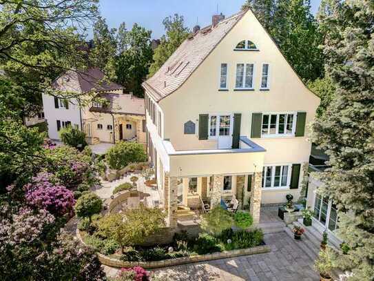 Repräsentative Fabrikantenvilla mit idyllischem Park in Bestlage