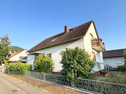 Zweifamilienhaus mit Garage in idyllischer Feldrandlage