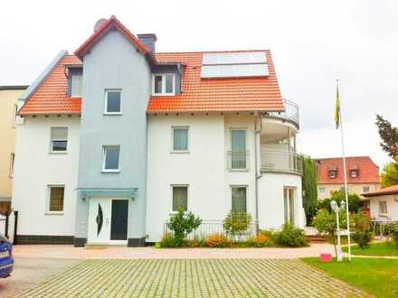 Möblierte 1-Zimmer Souterrain Wohnung in zentraler Lage / 2 Min. zum Bhf