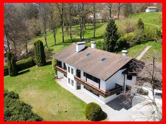 Gelegenheit: Großzügiges Landhaus mit unverbaubarem Panoramabergblick