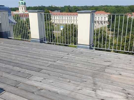 Traumhaftes DG mit Aufzug, großer Terrasse, Klima u. tollem Blick aufs Schloß Charlottenburg