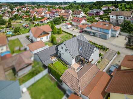 Vielseitig nutzbar! Geräumiges Zweifamilienhaus mit familienfreundlichem Charakter in Bad-Wurzach