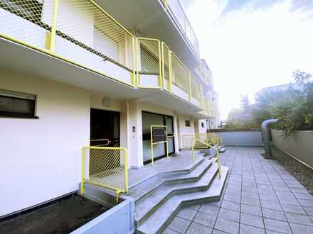 Renovierungsbedürftige Perle in Offenbach: Eigener Eingang, Balkon & Tiefgarage - Gestalten Sie neu!