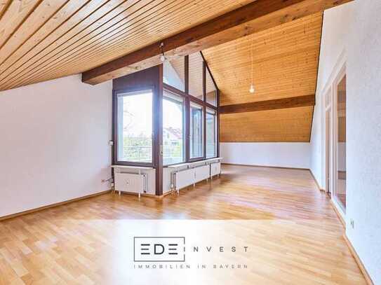 Wunderschöne und einzigartige Dachgeschosswohnung in Göggingen