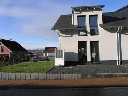 Ranstadt - das Traumhaus mit viel Platz und Fußbodenheizung