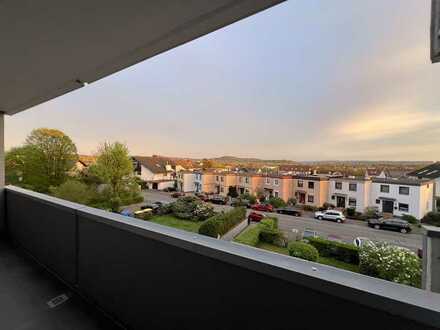 Erstbezug nach Sanierung / moderne 3-Zimmer Wohnung mit großzügigem Balkon