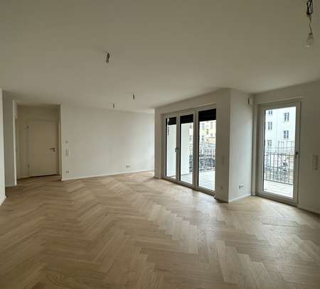 Stilvolle 4-Zimmer-Wohnung mit luxuriöser Innenausstattung, EBK und TG mit Wallbox