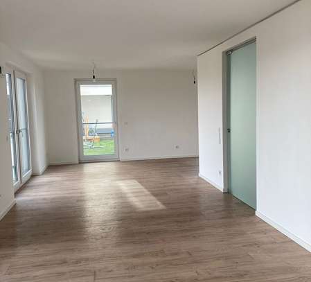 Moderne 2,5-Zimmer-Wohnung in Petersberg mit Blick über Fulda!