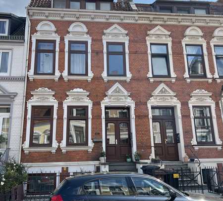 Stilvolle 3-Raum-Wohnung mit Balkon und EBK Im Flüsseviertel Bremen