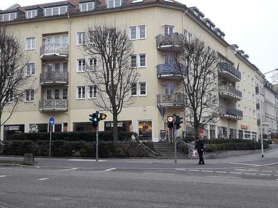 Geschmackvolle 2-Raum WE mit EB-Küche, Balkon u. Aufzug zu vermieten!!!