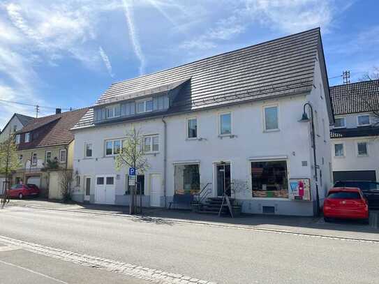 3-Familienhaus mit Gewerbeeinheit in gepflegtem Zustand