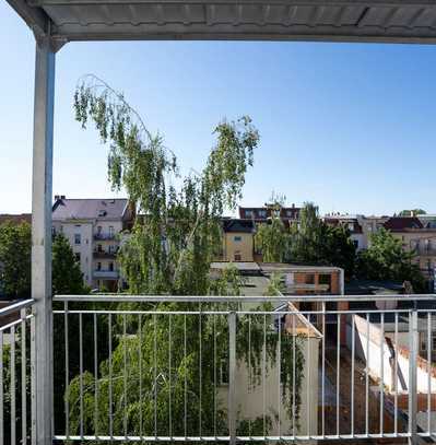 Sanierte 2-Zimmer-Wohnung mit moderner Einbauküche und Balkon in Leipzig-Altlindenau