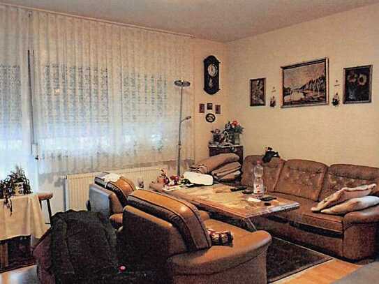 Komfortable 2-Zimmer-Wohnung in zentraler Lage im Haus der Senioren