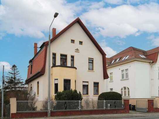 +++Zögern Sie nicht: Stadtvilla mit Altbaucharme, Garten und Garage in zentraler Lage+++