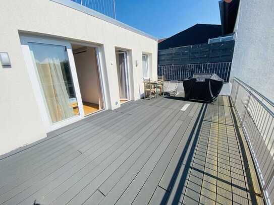 XXL Traumhaft Terrasse l Helle 2 ZKB 74,39 m² l im Stadtkern l Gäste WC l EBK