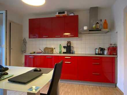 Renditestarke Kapitalanlage! 2 Zimmer, möbliert, Einbauküche, Abstellkammer, schöner Grundriss
