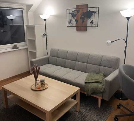 Furnished apartment /vollmöbelierte 2-Raum-Dachgeschosswohnung