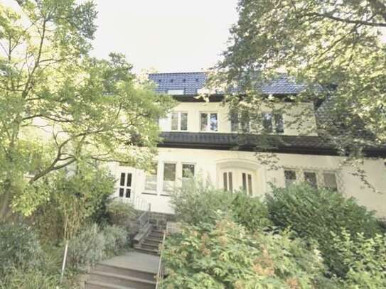 Außergewöhnliche Terrassenwohnung am Kaiserberg mit großem Garten