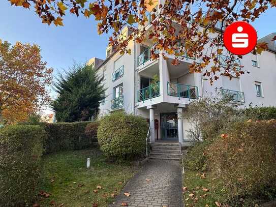 Freie 1-Zimmer-Erdgeschoss-Wohnung mit Terrasse u. Kfz-Stellplatz