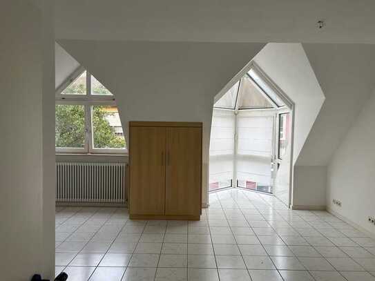 Geräumige 3 Zimmer-Maisonnette-Wohnung mit tollem Balkon in Kehl Statdtmitte