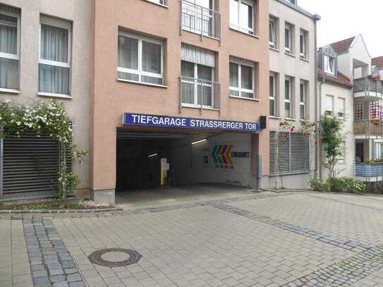 Tiefgaragenstellplatz im Zentrum von Plauen