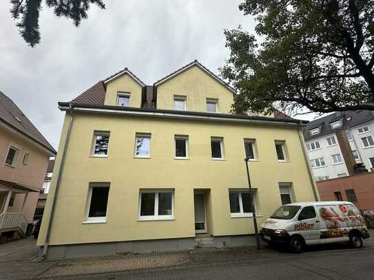 Top saniertes 3 Fam.Haus mit 3 Garagen. Ein stilvoller Altbau zeigt sich von seiner schönsten Seite.