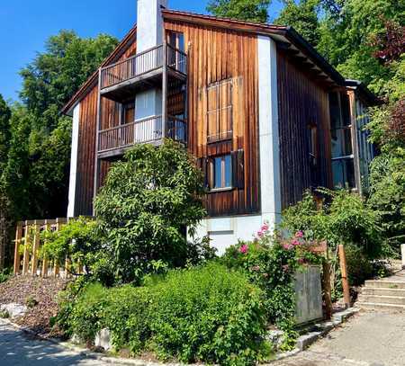 Haus nahe See mit Garten und schönem Ausblick