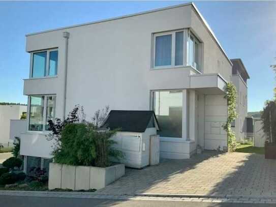 Erstklassiges 6-Zimmer-Einfamilienhaus in Bestlage bei Ulmer Uni (2km)