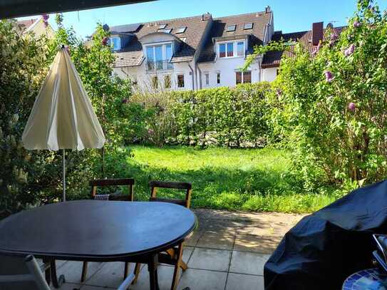 Schöne 2,5 Zimmer Wohnung mit Gartenanteil in Freiburg im Breisgau, Ebnet