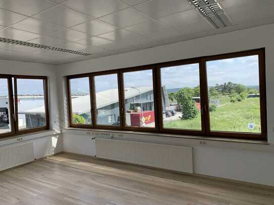 Einzelne Büroräume z.B. ab 21 m² inkl. 12 m² Gemeinschaftsfläche in Bürogemeinschaft 1. u. 2. OG