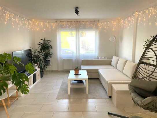 Moderne 2 Zimmer-Altbauwohnung in Bergisch Gladbach-Gronau