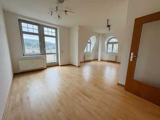 3-Zimmer-Dachgeschosswohnung mit Balkon in zentraler Lage