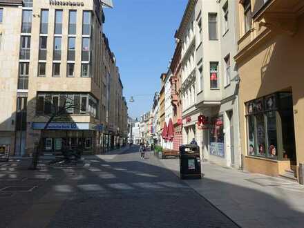 Gastrofläche für Schnellimbiss in Fußgängerzone