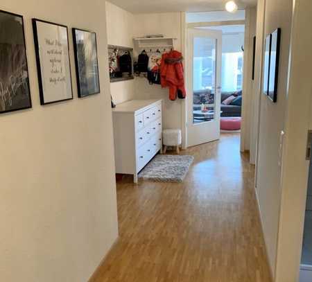 Moderne 3,5–Zimmer–Wohnung mit Balkon in Weingarten